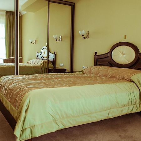 Warszawa Hotel Malekhuv Esterno foto