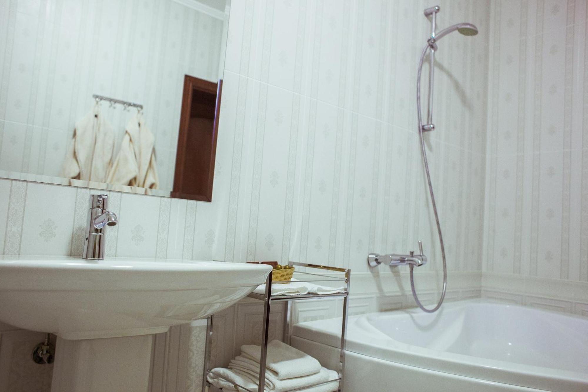Warszawa Hotel Malekhuv Esterno foto